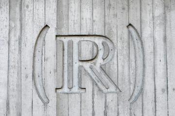 Letter R