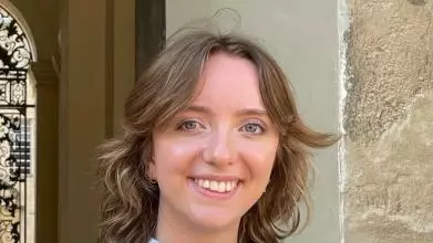 lauren fox  esrc headshot nov24