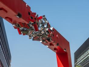 Photo of abstract cubicular sculpture